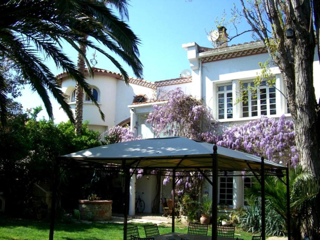 مبيت وإفطار بيربينيو Domaine Saint Nicolas المظهر الخارجي الصورة